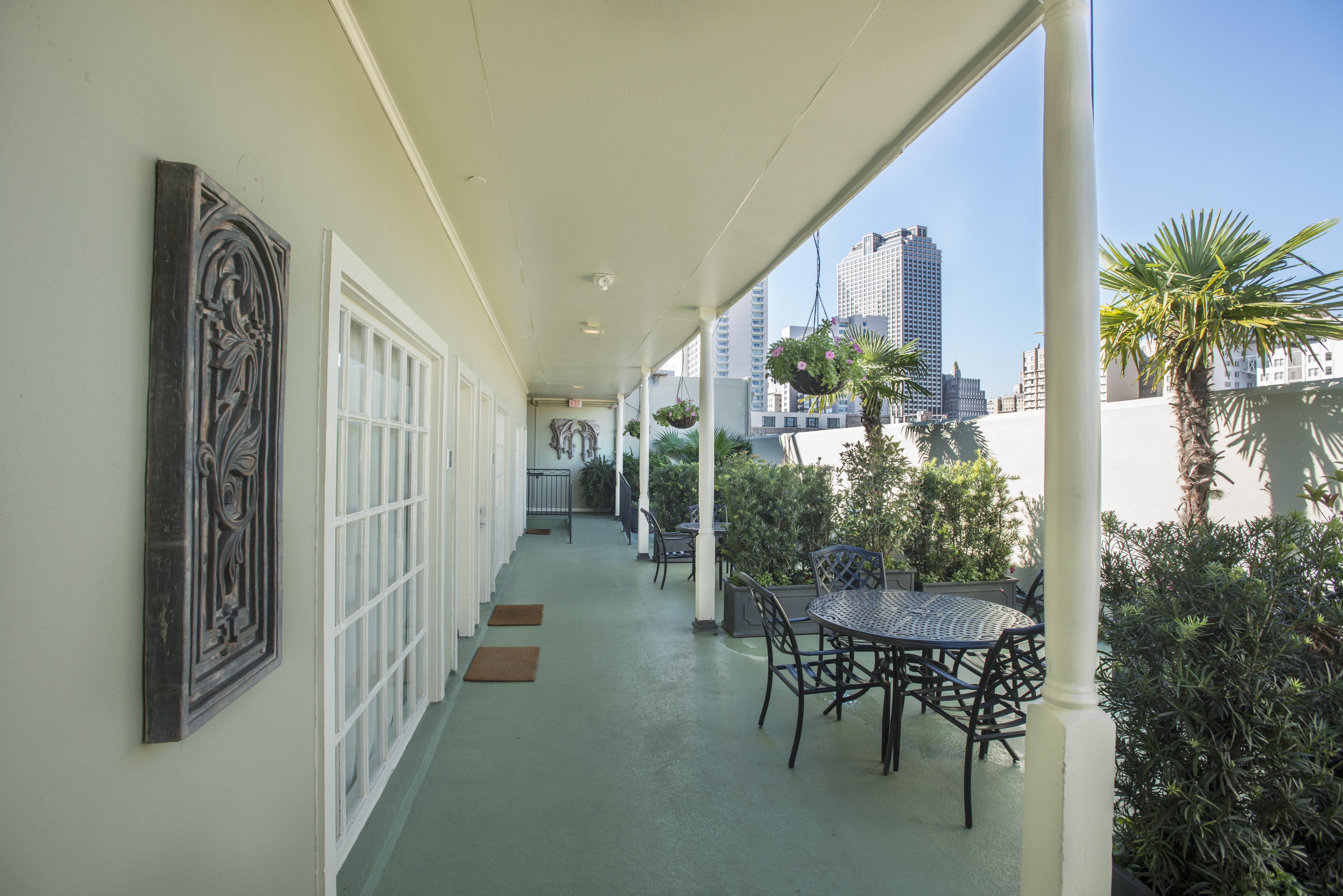 Bienville House Hotel New Orleans Exterior photo